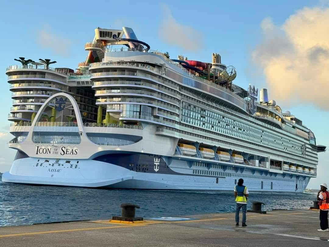 World's largest cruise, Icon of the Seas. (Credits: Good Morning Saint Lucia - Vibes at Sunrise, Facebook)