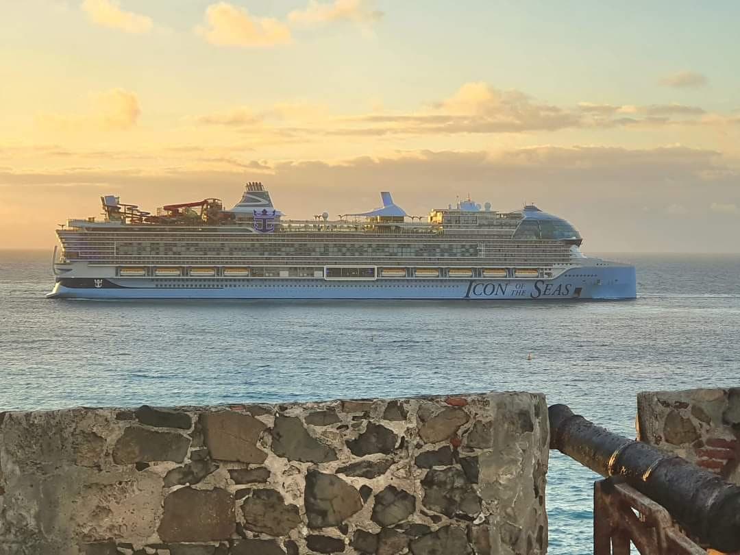 Icon of the Seas arrived at shores of St Marteen. (Credits: Good Morning Saint Lucia - Vibes at Sunrise, Facebook)