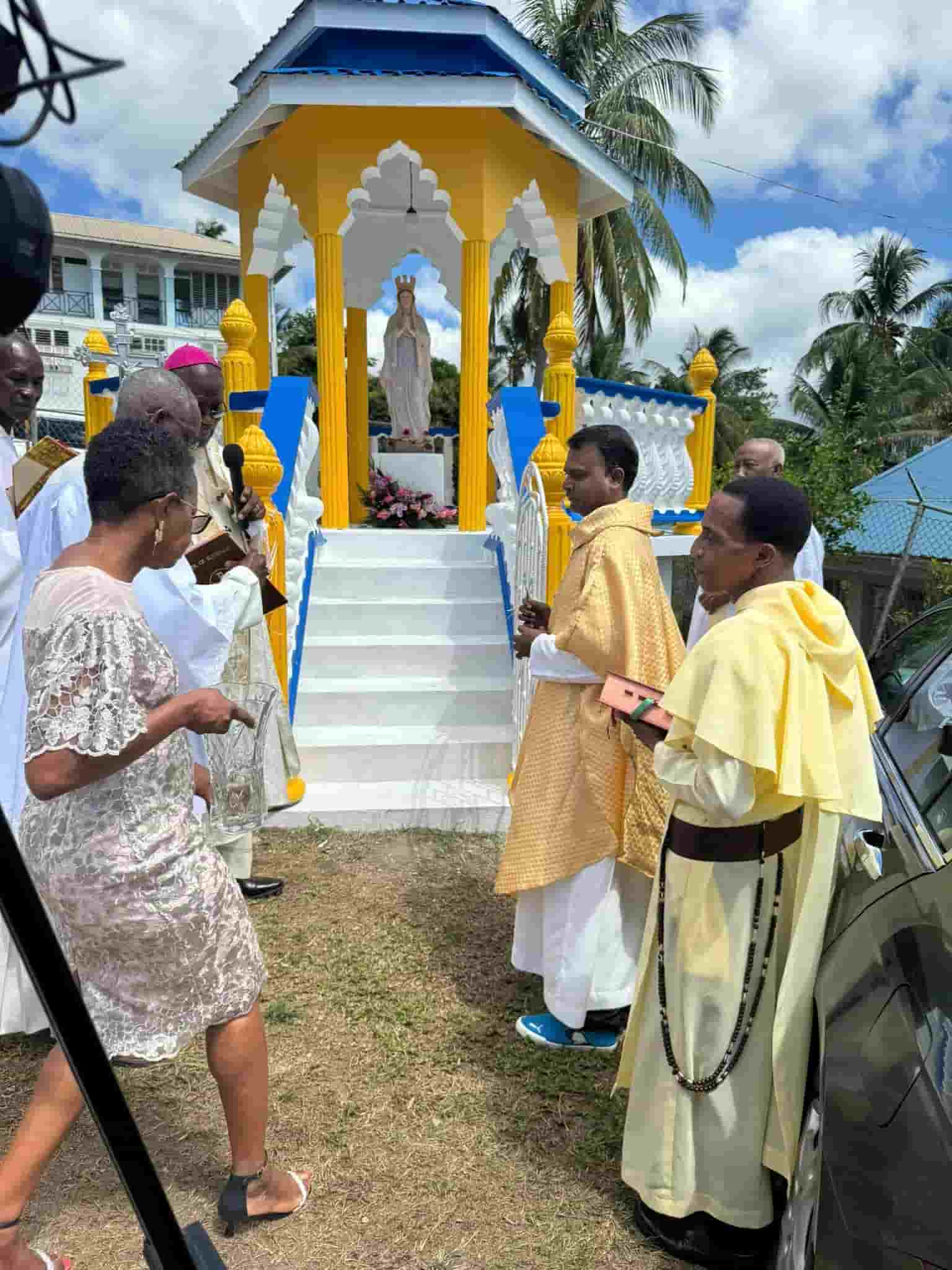 Easter celebration began with a prayer at St Bendict’s Church. (Credits: Ernest Hilaire, Facebook)