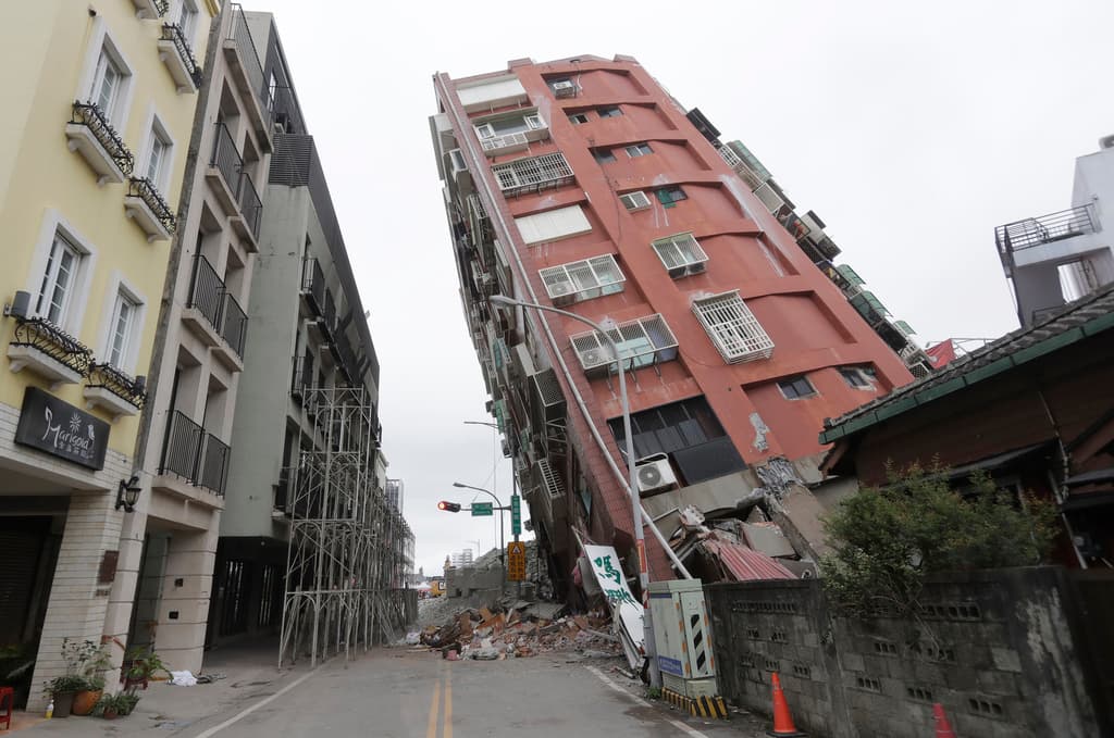 Massive destruction due to devastating earthquake in Taiwan. (AP Photo/Chiang Ying-ying)